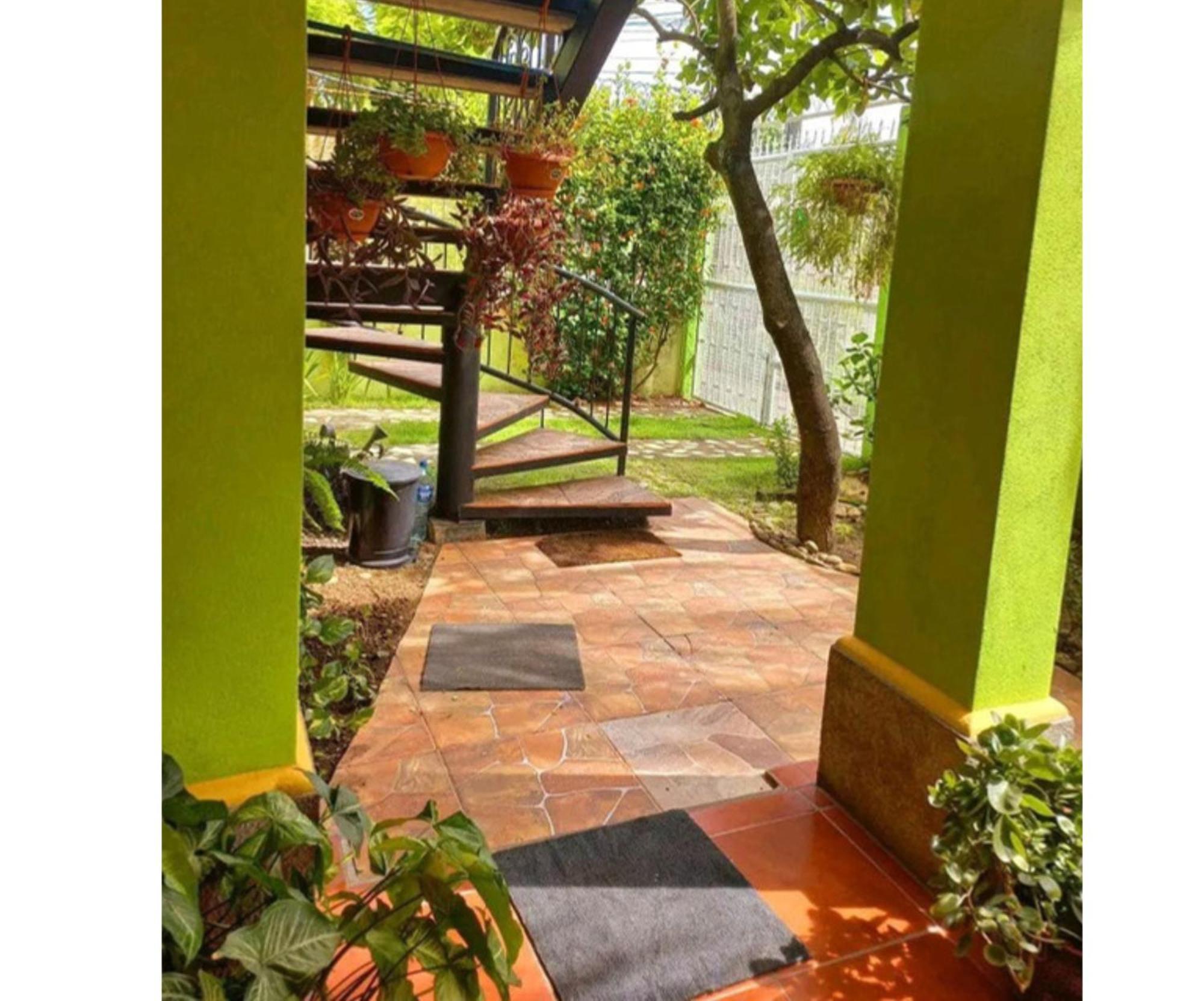 Hostal San Antonio Leon Bagian luar foto