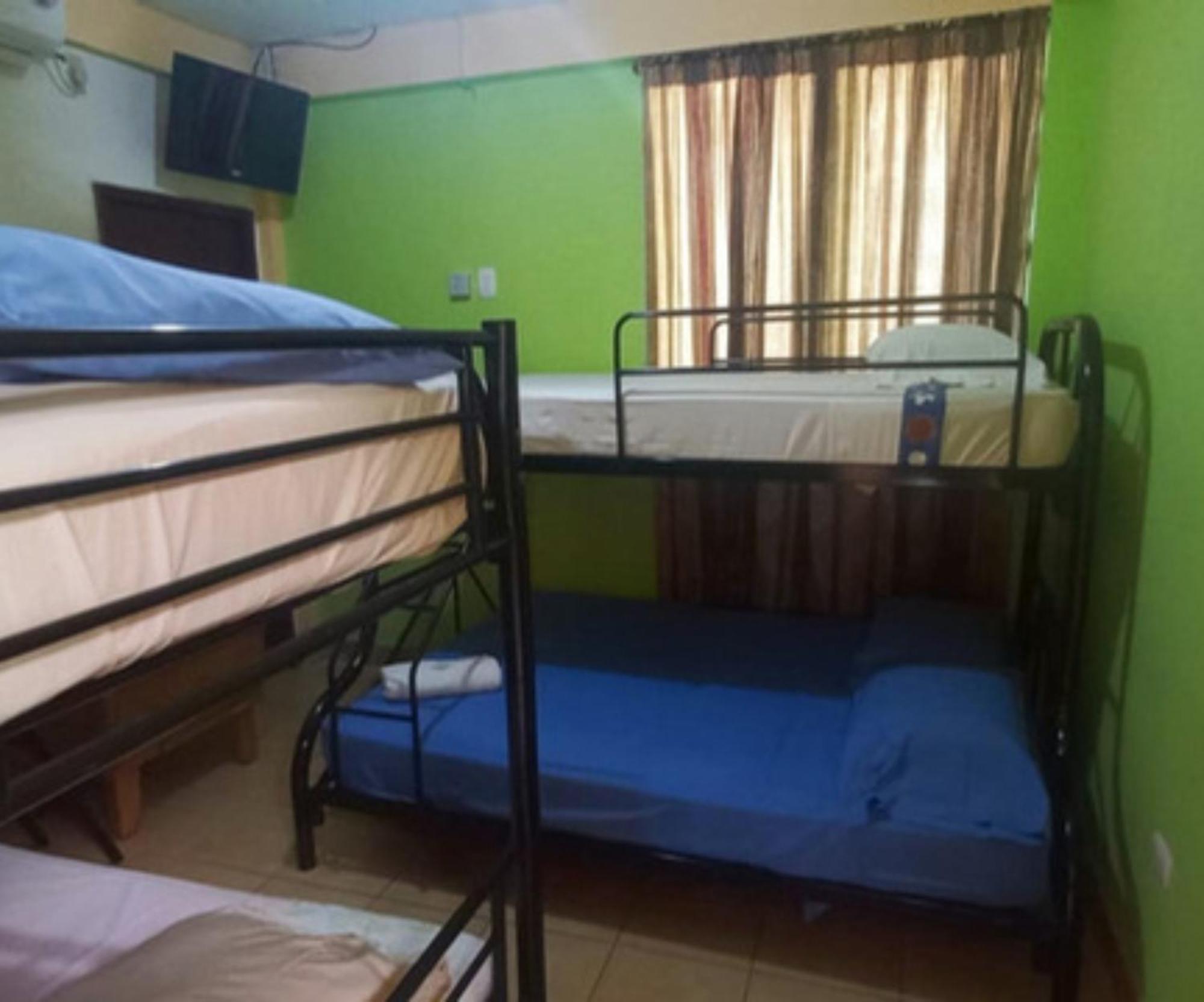 Hostal San Antonio Leon Bagian luar foto