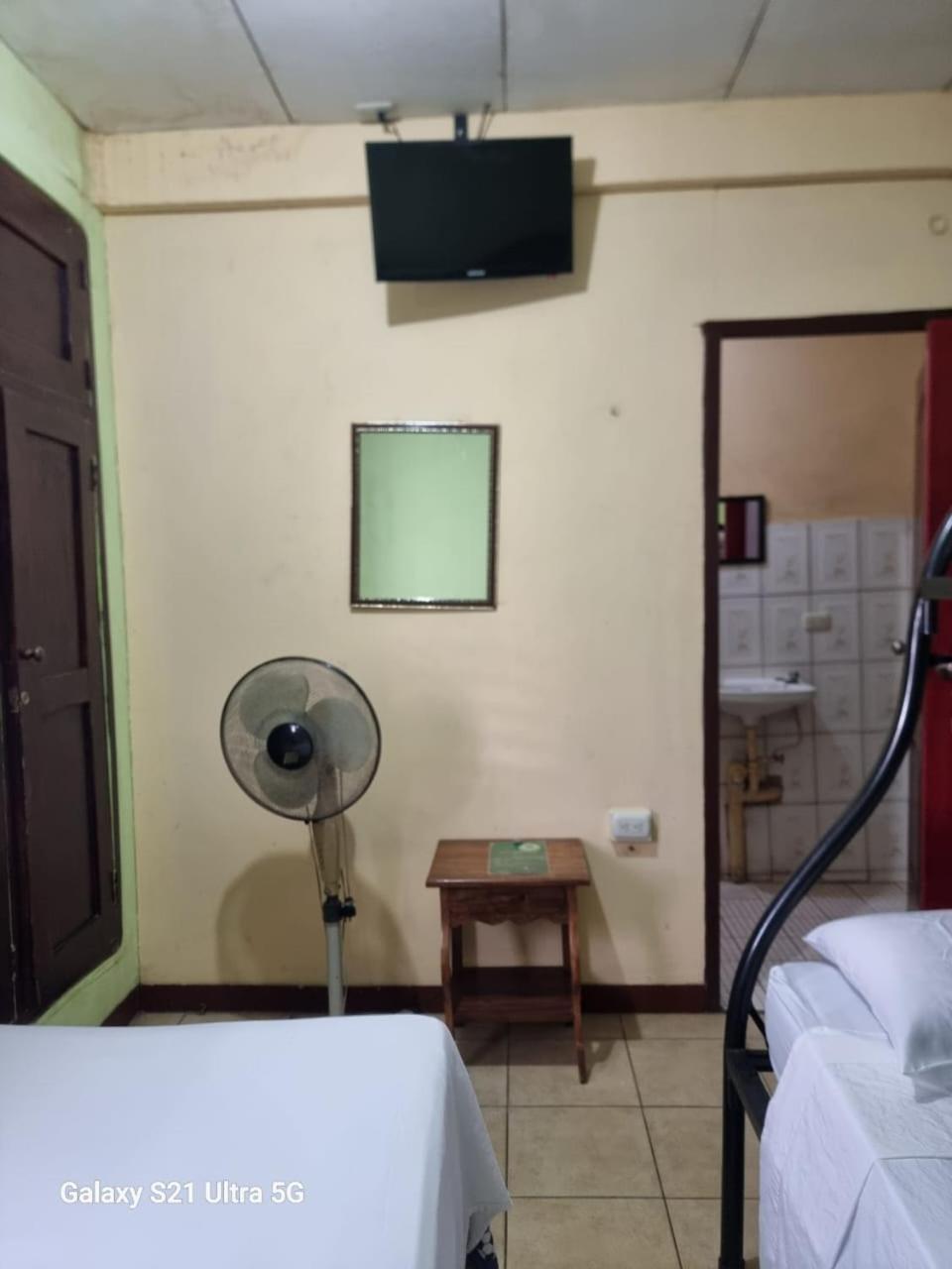 Hostal San Antonio Leon Bagian luar foto