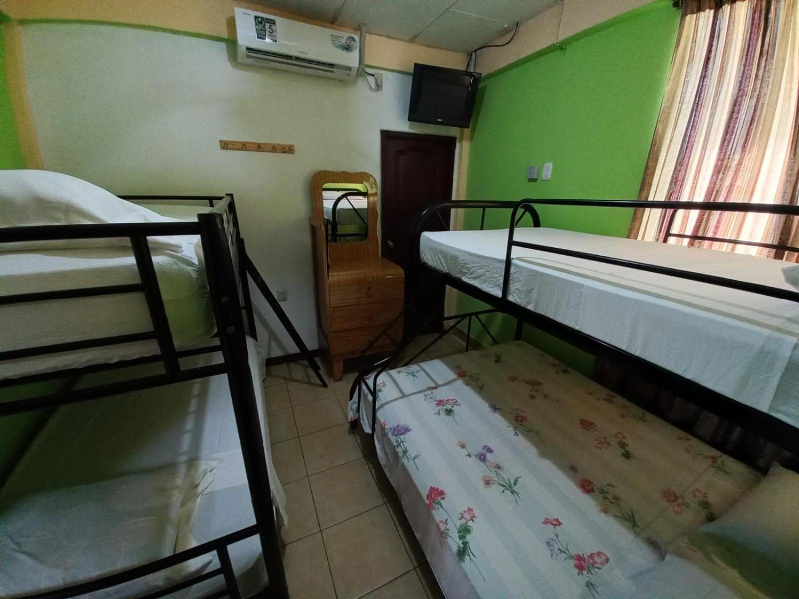 Hostal San Antonio Leon Bagian luar foto