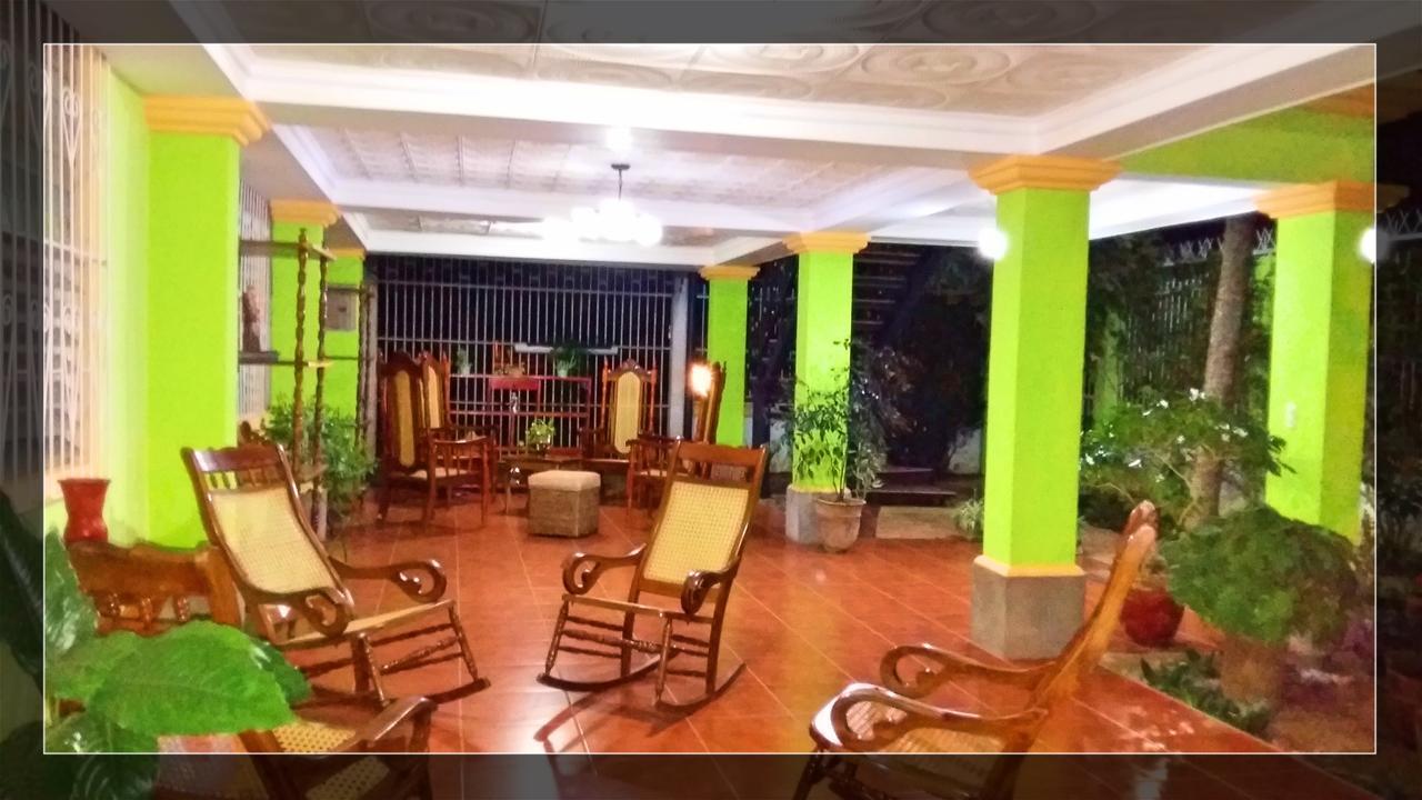 Hostal San Antonio Leon Bagian luar foto