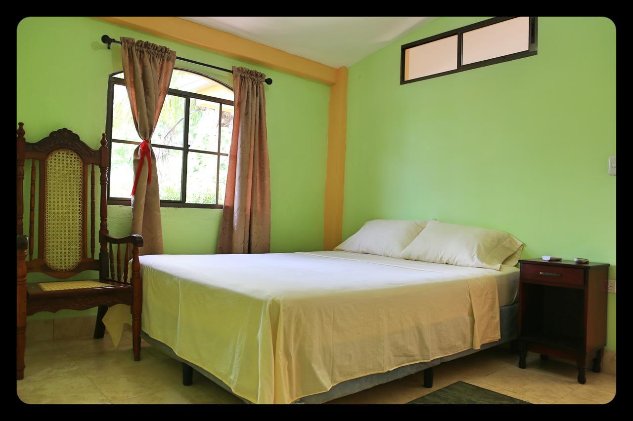 Hostal San Antonio Leon Bagian luar foto