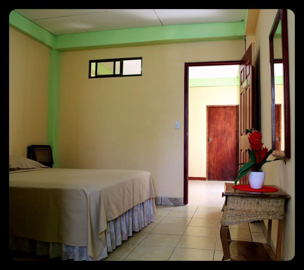 Hostal San Antonio Leon Bagian luar foto