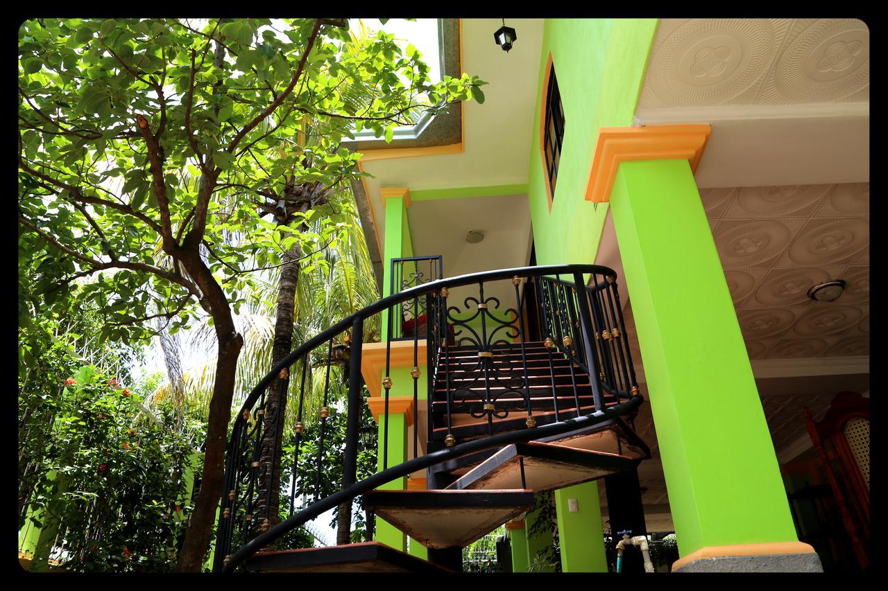 Hostal San Antonio Leon Bagian luar foto