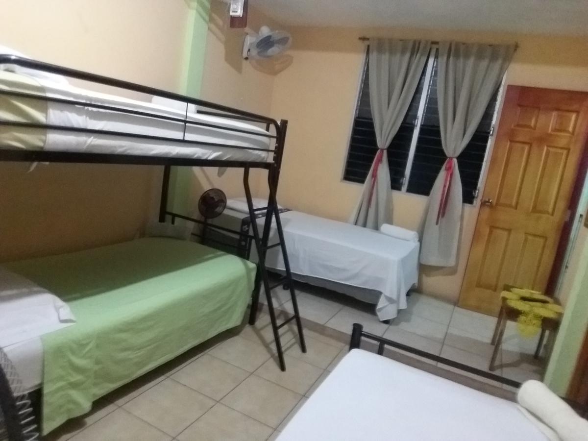 Hostal San Antonio Leon Bagian luar foto