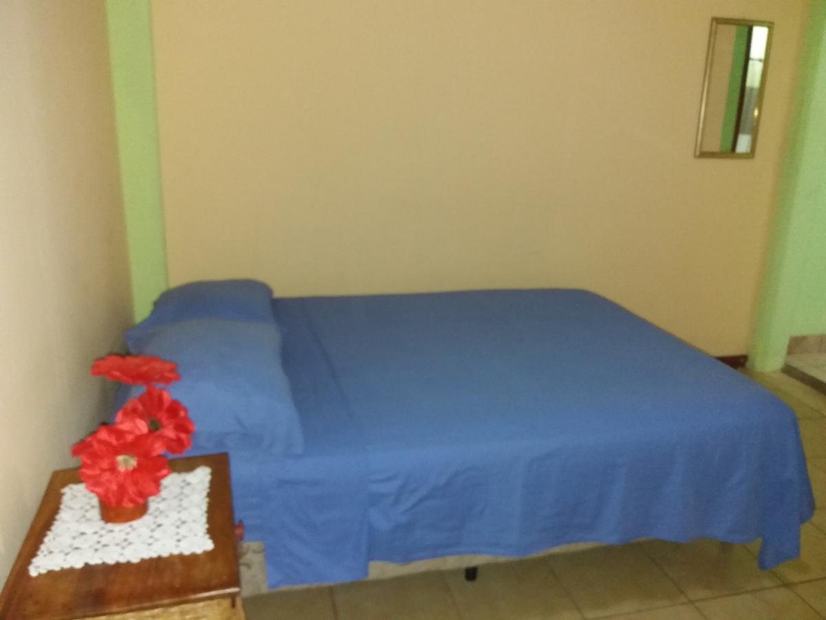 Hostal San Antonio Leon Bagian luar foto
