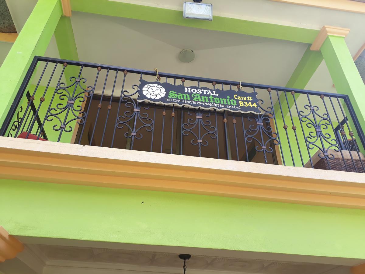 Hostal San Antonio Leon Bagian luar foto